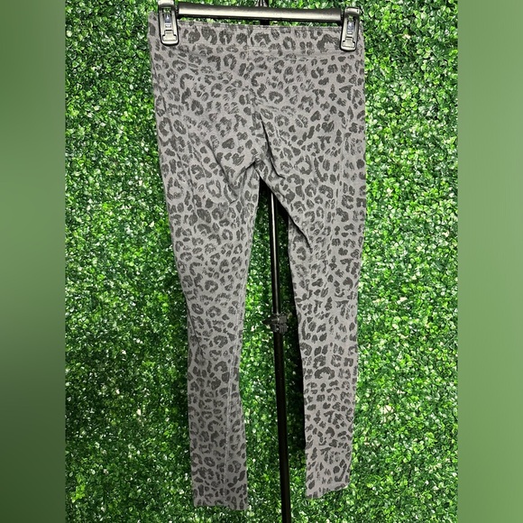 Nike Girls Cheetah Print Leggings - Picture 4 of 6